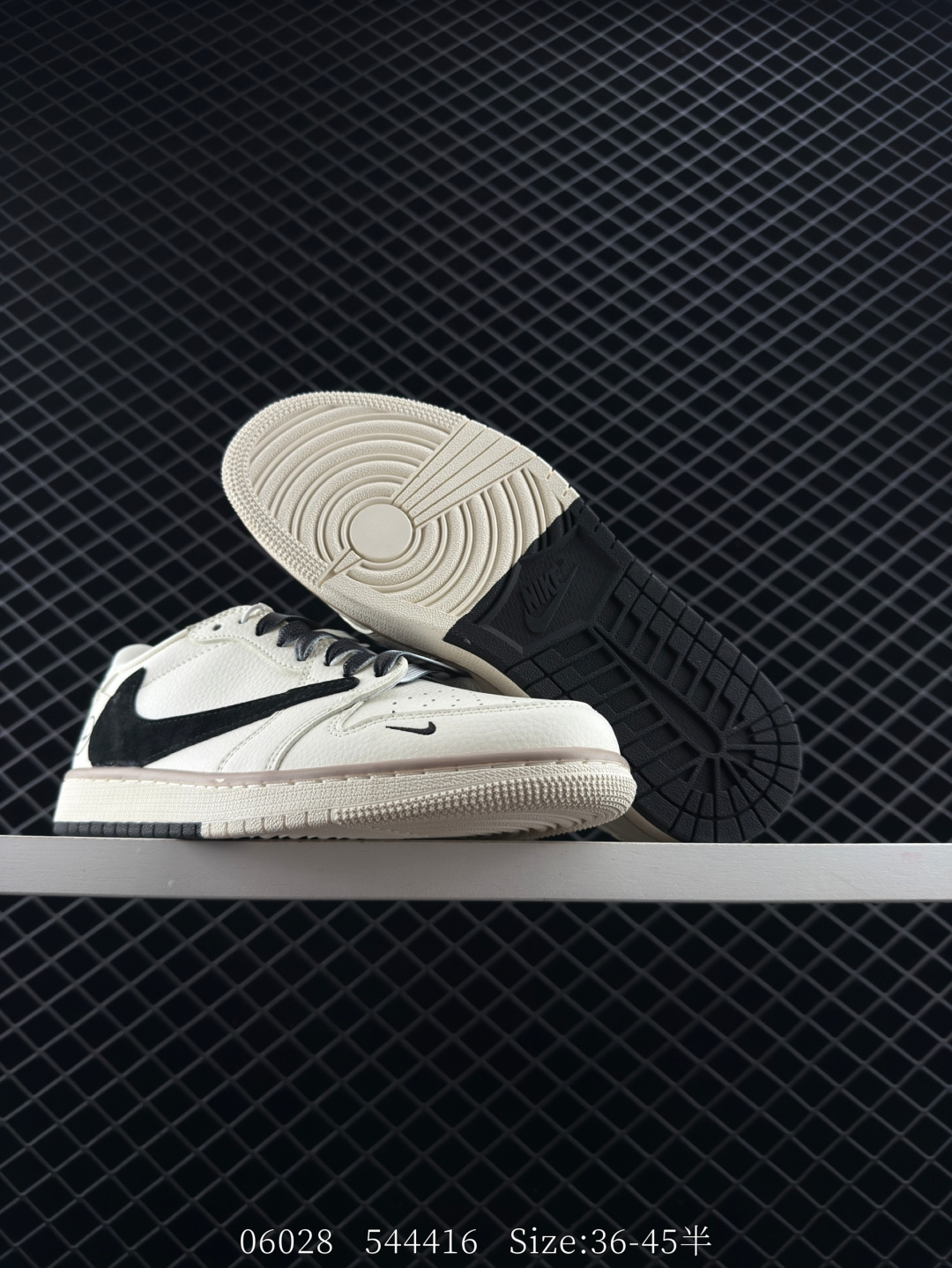 Travis Scott x Air Jordan 1 ” Reverse Mocha “